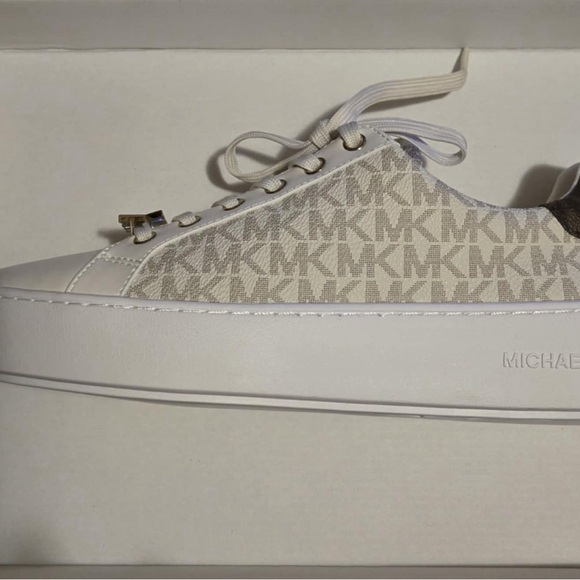 MK women sneakers size 7.5 - Picture 2 of 2